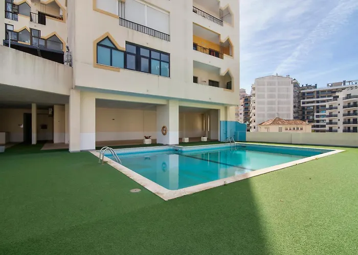 Seaside Sanctuary - Da Rocha *