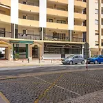 Seaside Sanctuary - Da Rocha *